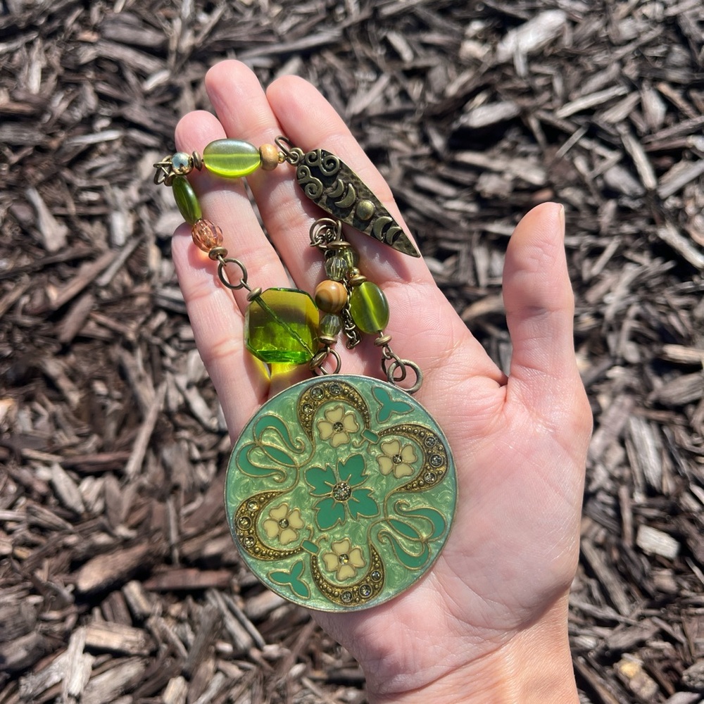 Green pendulum